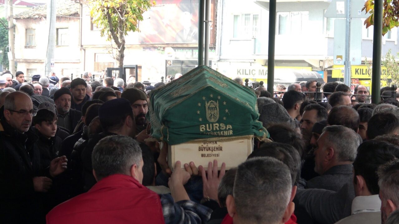 Bursa'da cesedi bulunan 19 yaşındaki şahıs toprağa verildi 1 Bülten Medya -