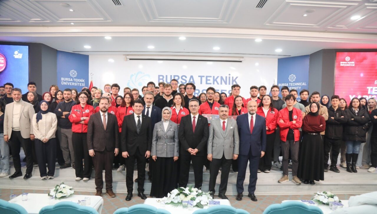 Bursa Teknik Üniversitesi'nde "5 Dakikada TEKNOFEST" heyecanı 4 Bülten Medya -