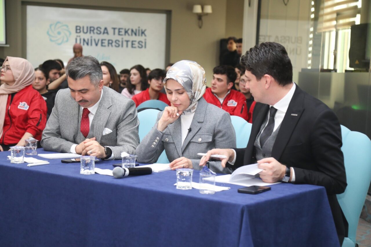 Bursa Teknik Üniversitesi'nde "5 Dakikada TEKNOFEST" heyecanı 3 Bülten Medya -
