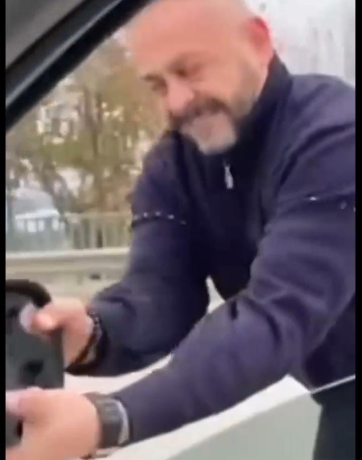 Bursa'da meclis üyesi trafikte saldırıya uğradı! 3 Bülten Medya -