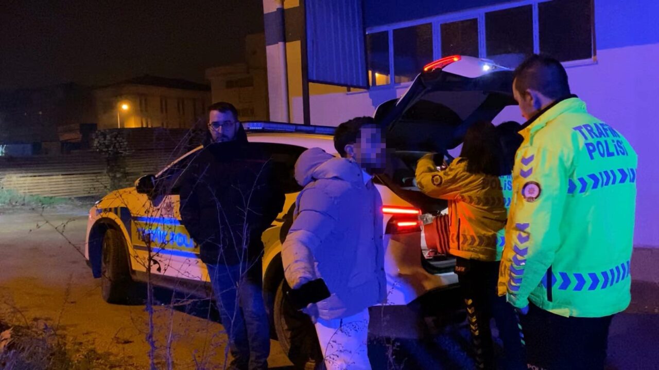 Bursa'da polislere yakalandı, alkollü ve ehliyetsiz çıktı! 1 Bülten Medya -
