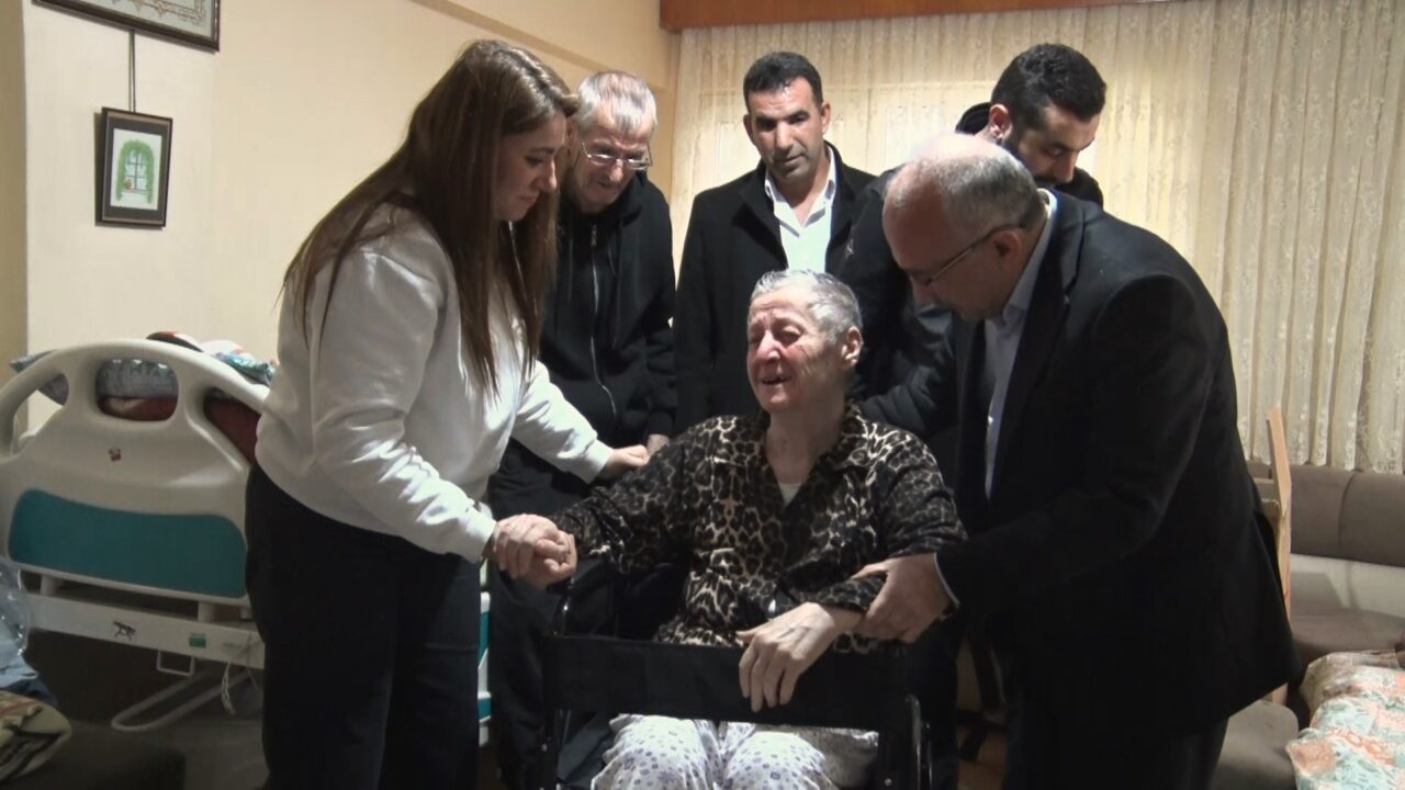 Bursa'da karlı havada yürekleri ısıtıyor 4 Bülten Medya -