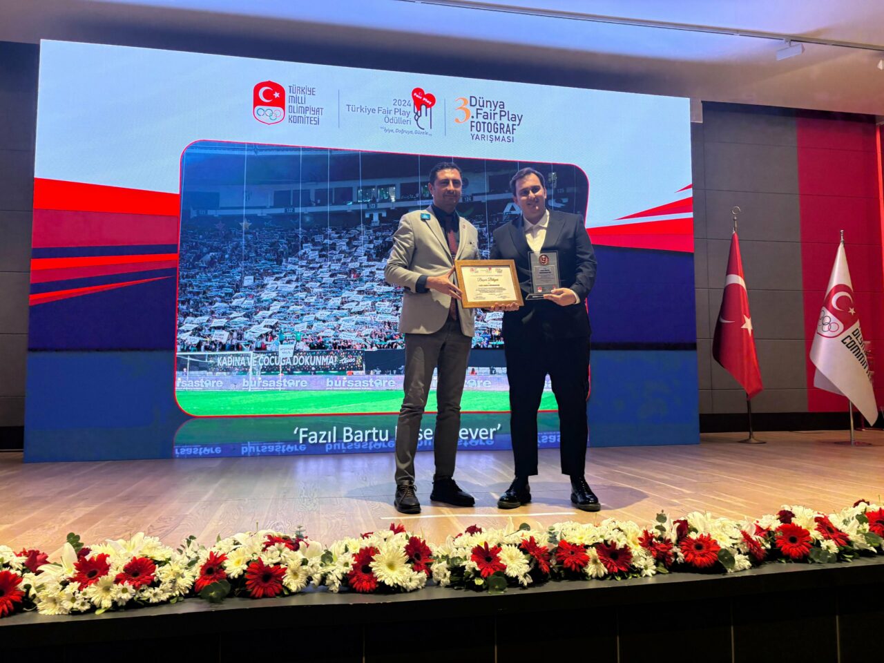 Bursaspor taraftarına Avrupa Fair Play Ödülü 1 Bülten Medya -