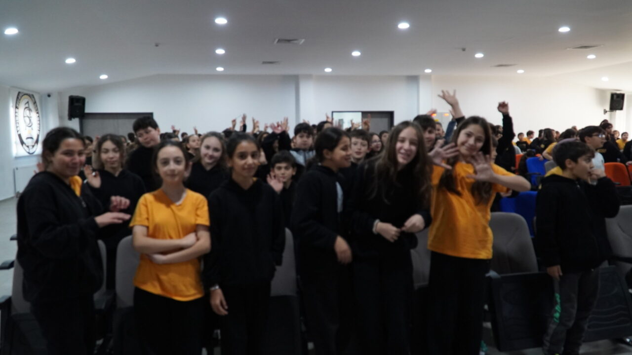 Bursa'da öğrencilere uzmanlarından deprem bilinci semineri 1 Bülten Medya -