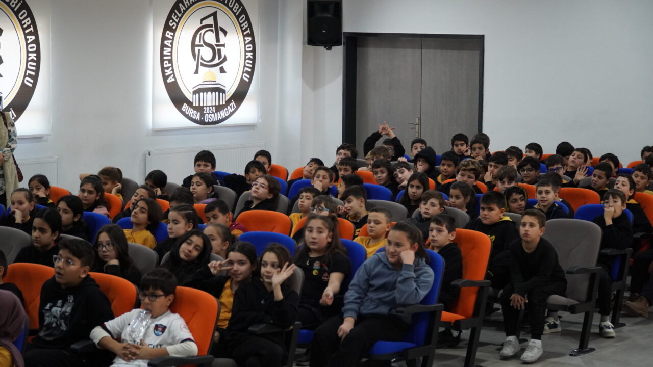 Bursa'da öğrencilere uzmanlarından deprem bilinci semineri 3 Bülten Medya -