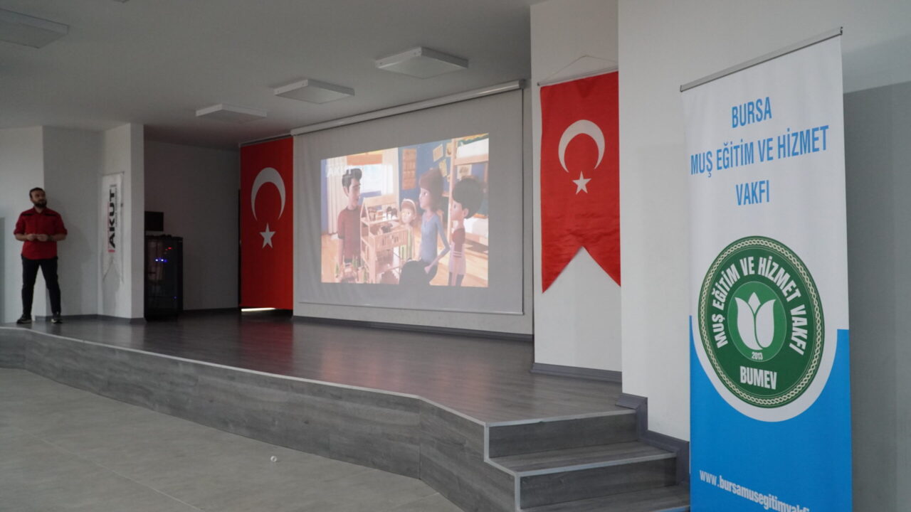 Bursa'da öğrencilere uzmanlarından deprem bilinci semineri 2 Bülten Medya -