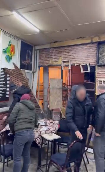 Bursa'da duvar parçalansa da oyuna devam ettiler 1 Bülten Medya -