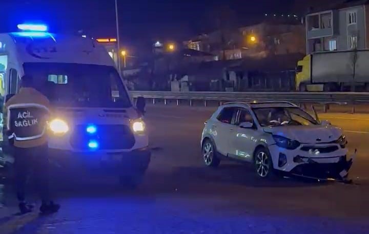 Bursa'da kaza, 1'i çocuk 3 yaralı 1 Bülten Medya -