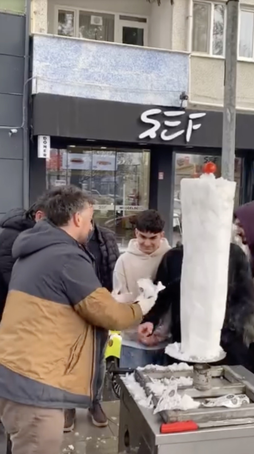 Bursa'da "kardan döner" ikramı 1 Bülten Medya -