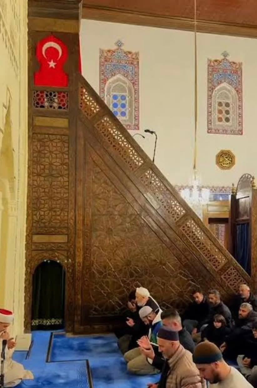 Bursalı imamdan Cuma hutbesi için bayrak teklifi 1 Bülten Medya -