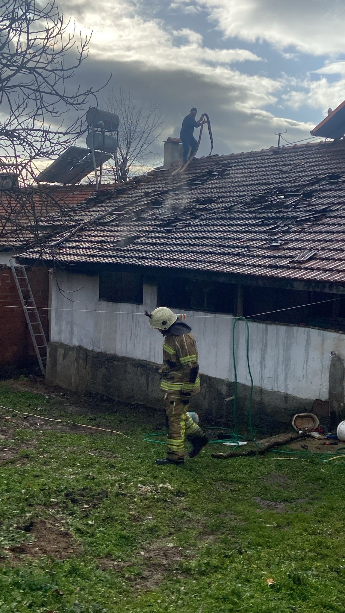 Bursa'da tek yaşayan adamın evi küle döndü! 1 Bülten Medya -