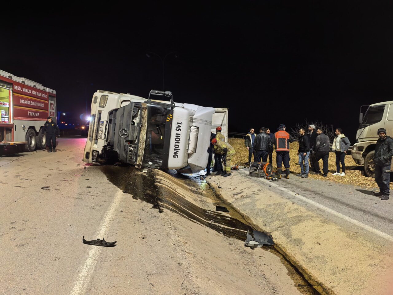 Bursa'da dorsenin altında kalan tır sürücüsü hayatını kaybetti 1 Bülten Medya -