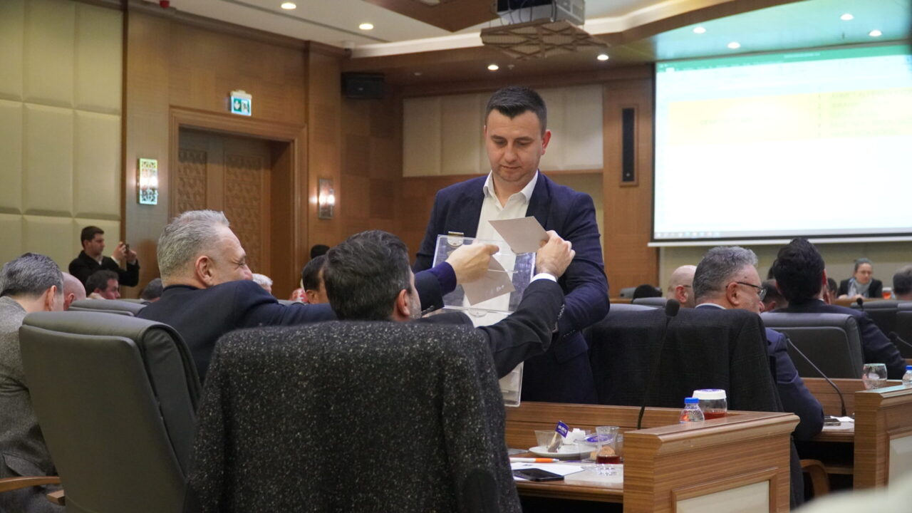 Bursa'da yılın ilk meclisinde tansiyon yükseldi 1 Bülten Medya -