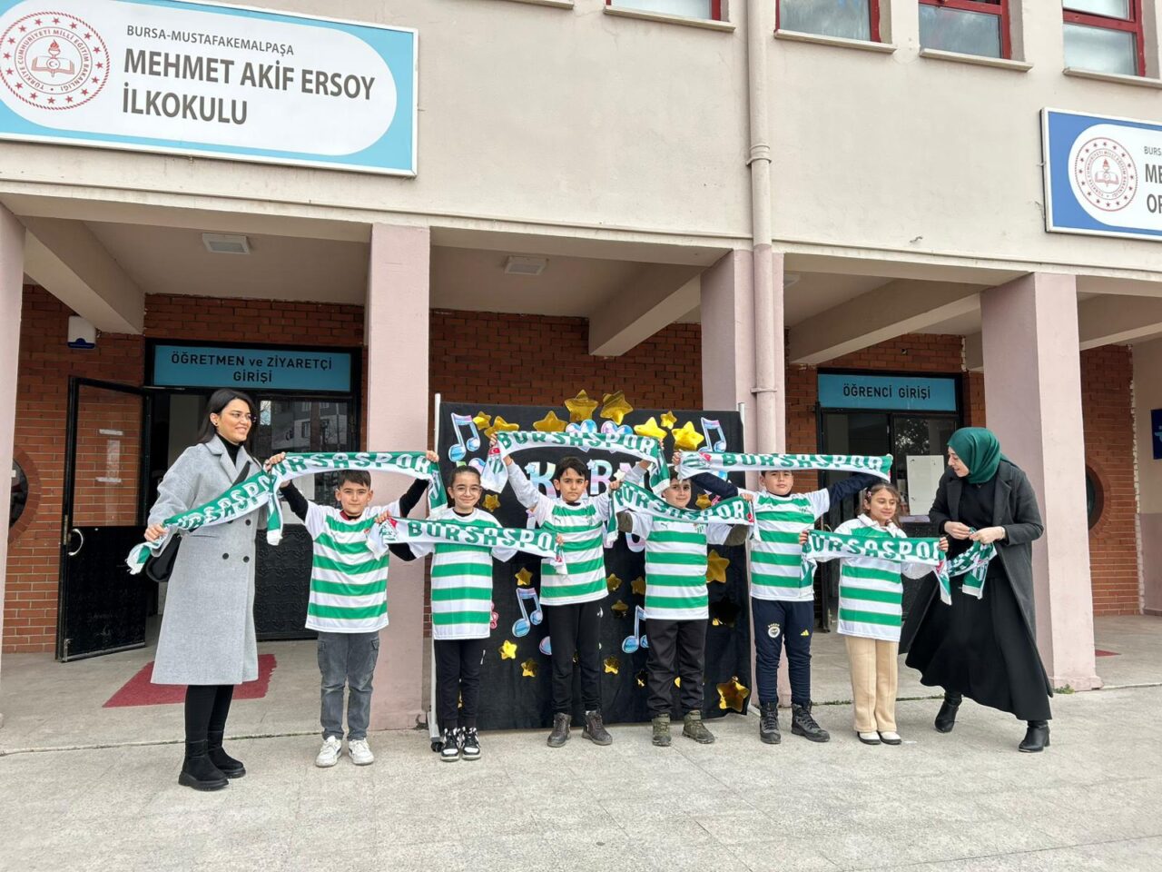 Bursa'da okullarda yeşil beyaz coşku 1 Bülten Medya -