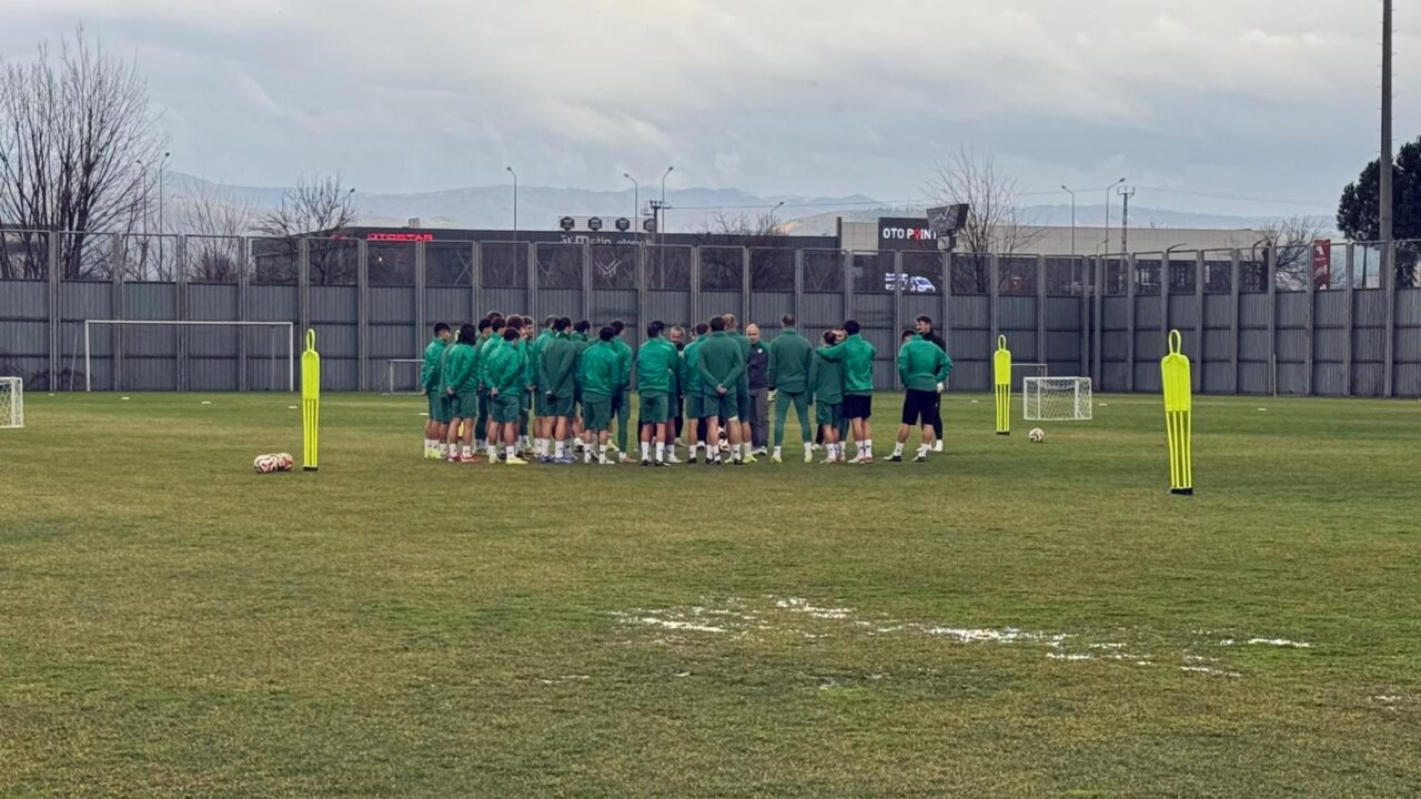 Mustafa Er: "Burası Bursaspor, şampiyonluk baskısı normal" 2 Bülten Medya -
