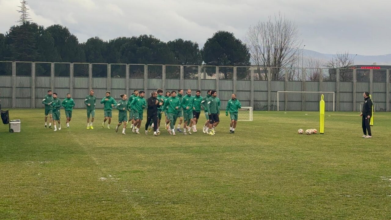 Mustafa Er: "Burası Bursaspor, şampiyonluk baskısı normal" 3 Bülten Medya -