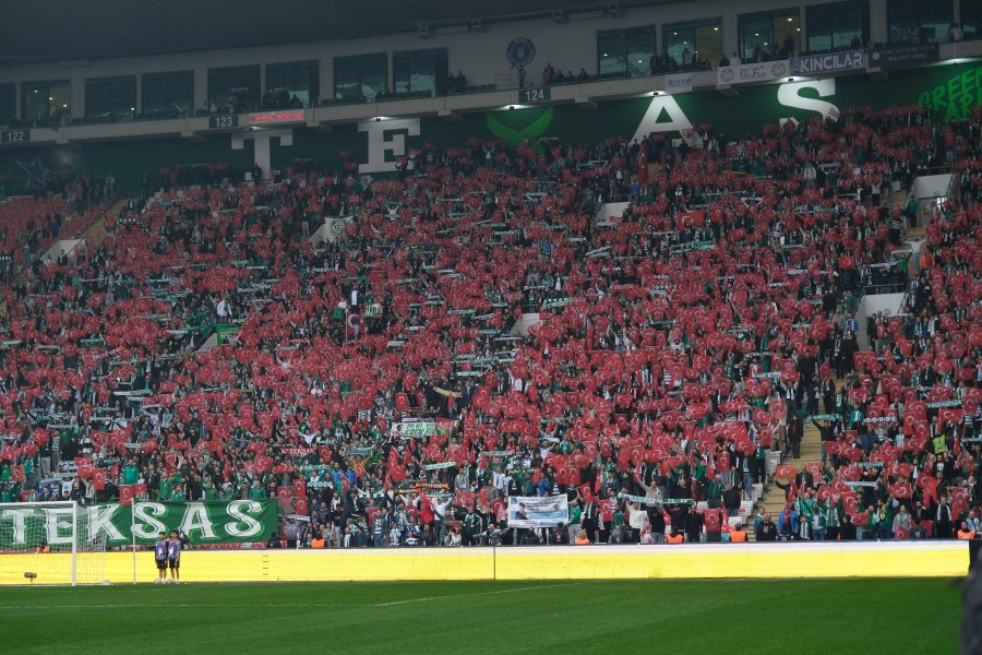 Bursaspor zirvede fark peşinde! 1 Bülten Medya -