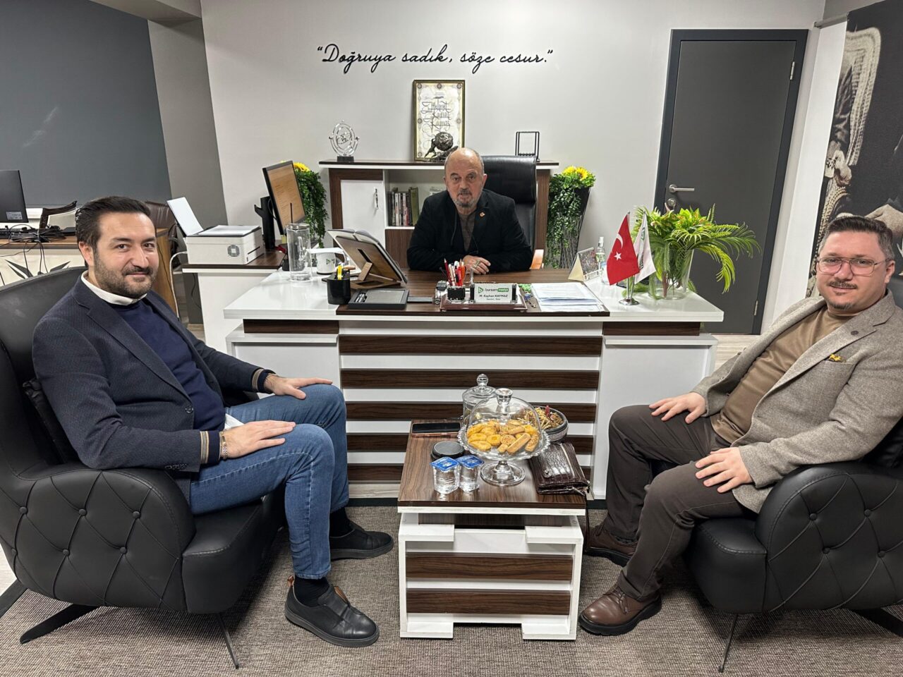 Özmen mutlu da… 4 Bülten Medya -