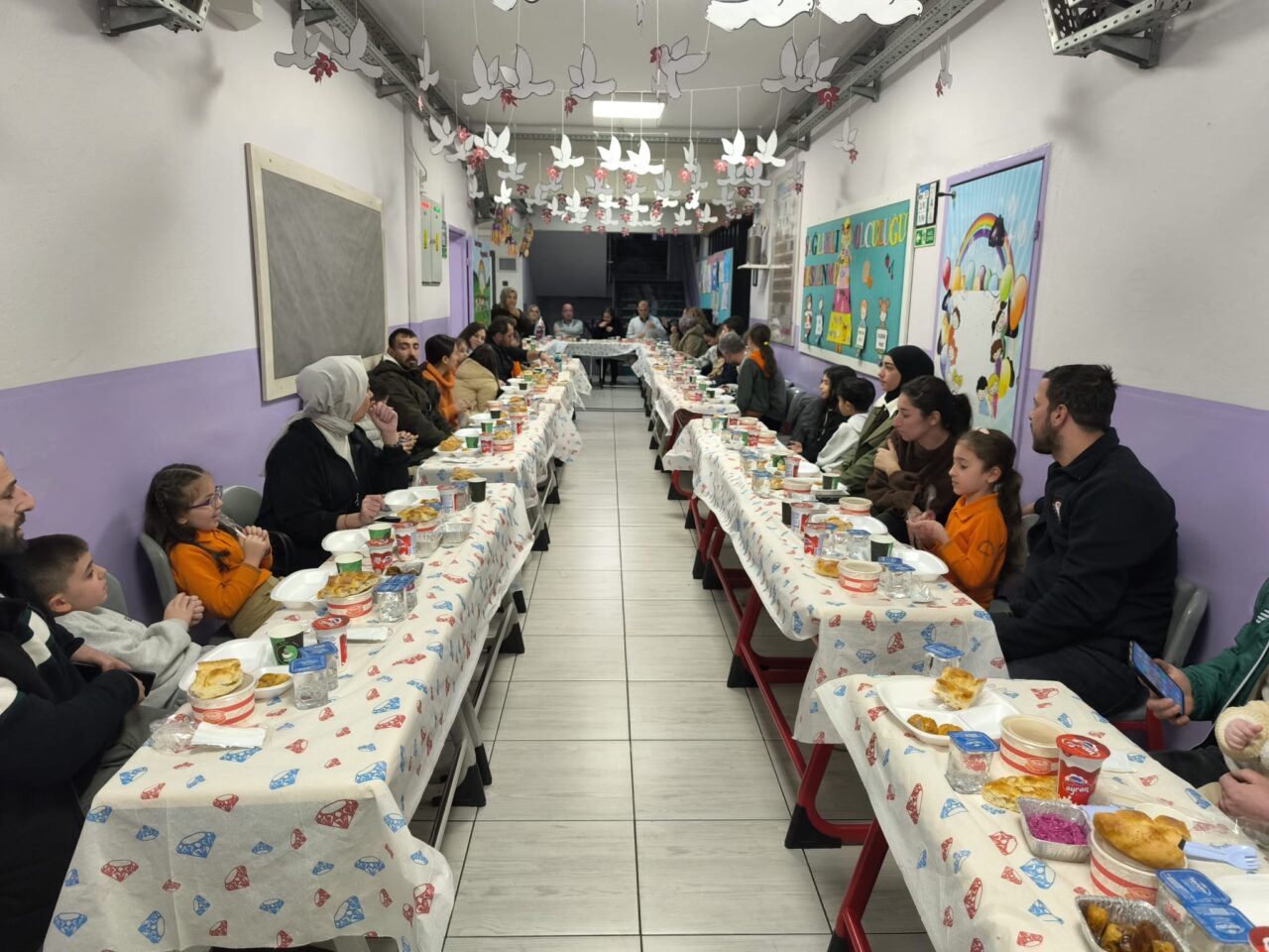Bir sınıfın örnek dayanışması 2 Bülten Medya -