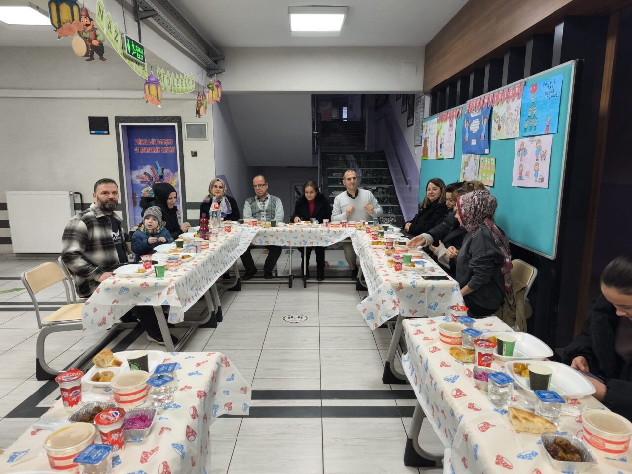 Bir sınıfın örnek dayanışması 1 Bülten Medya -