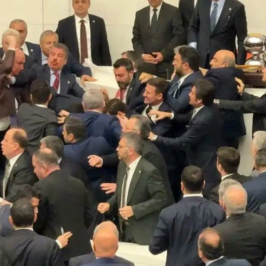 “Haydi oradan sizi gidiler sizi” 6 Bülten Medya -