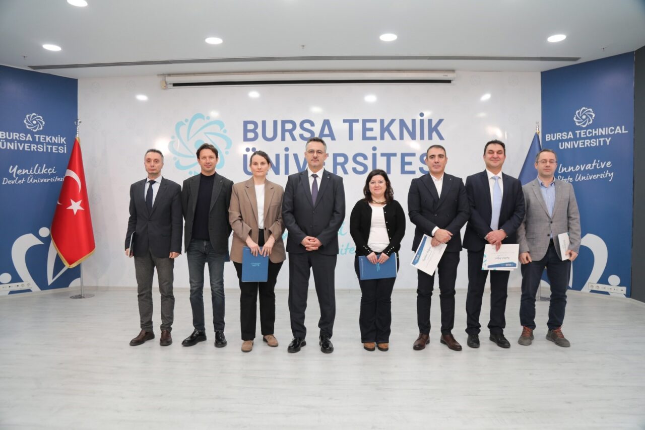 BTÜ'de deprem konuşuldu: "6 Şubat Perspektifinden Bursa" uyarısı 3 Bülten Medya -