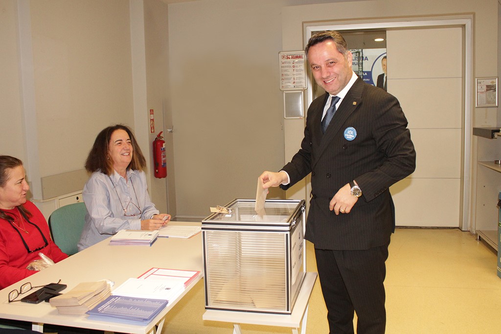 İMO Bursa'da Serdar Atilla Erdem güven tazeledi 2 Bülten Medya -