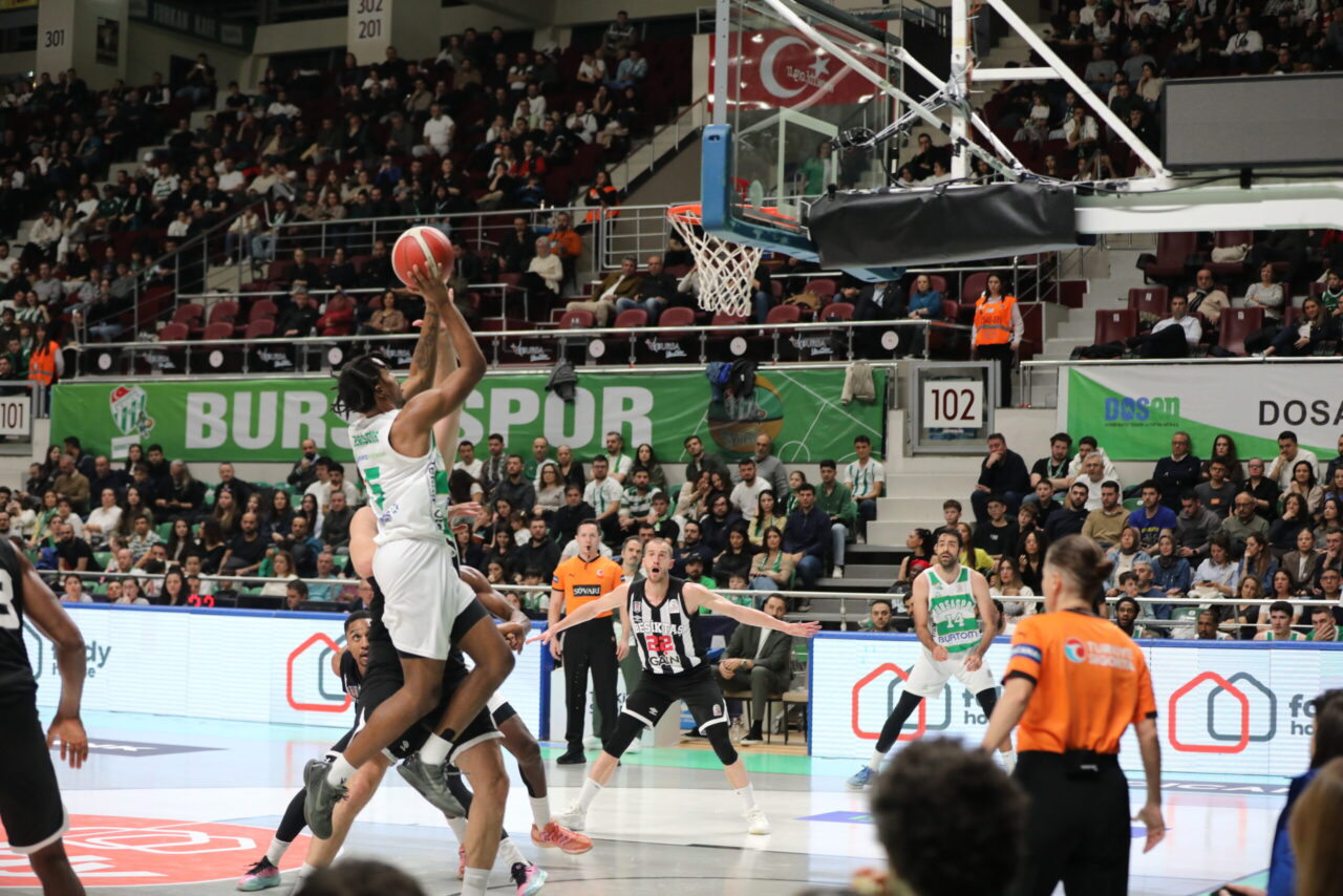 Bursaspor potada Beşiktaş'a mağlup oldu 1 Bülten Medya -