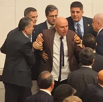“Haydi oradan sizi gidiler sizi” 5 Bülten Medya -