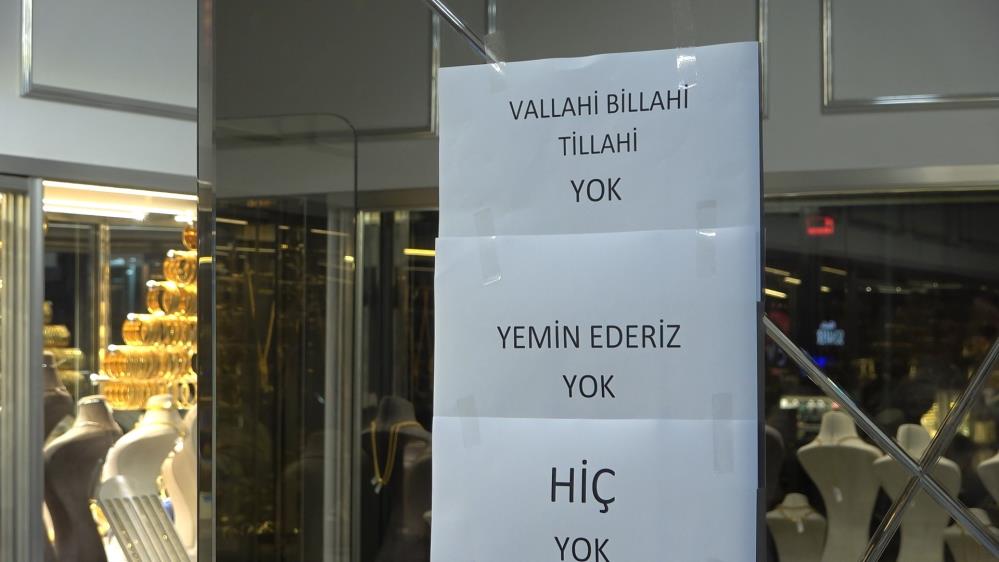 “Yok” yazısı bile yetmedi… kuyumcuda izdiham 2 Bülten Medya -