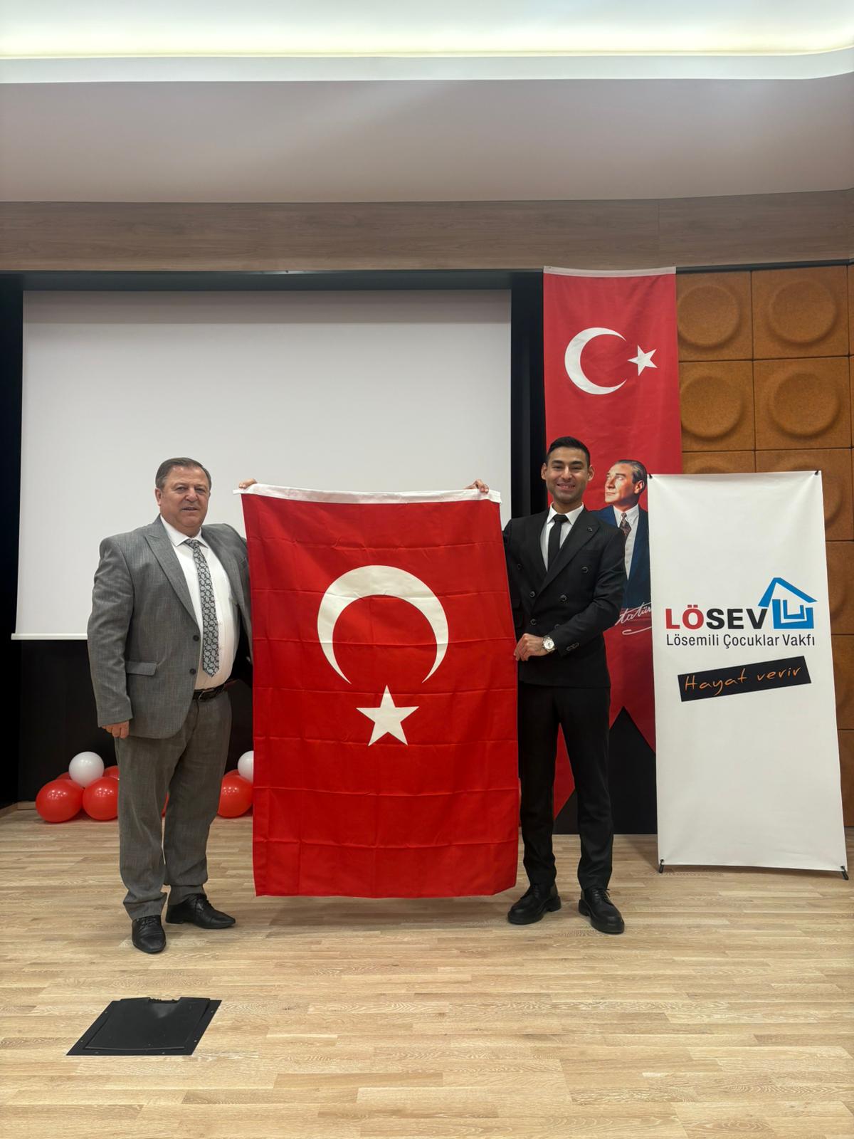 Emeklilerden Lösev'e armağan ! 1 Bülten Medya -
