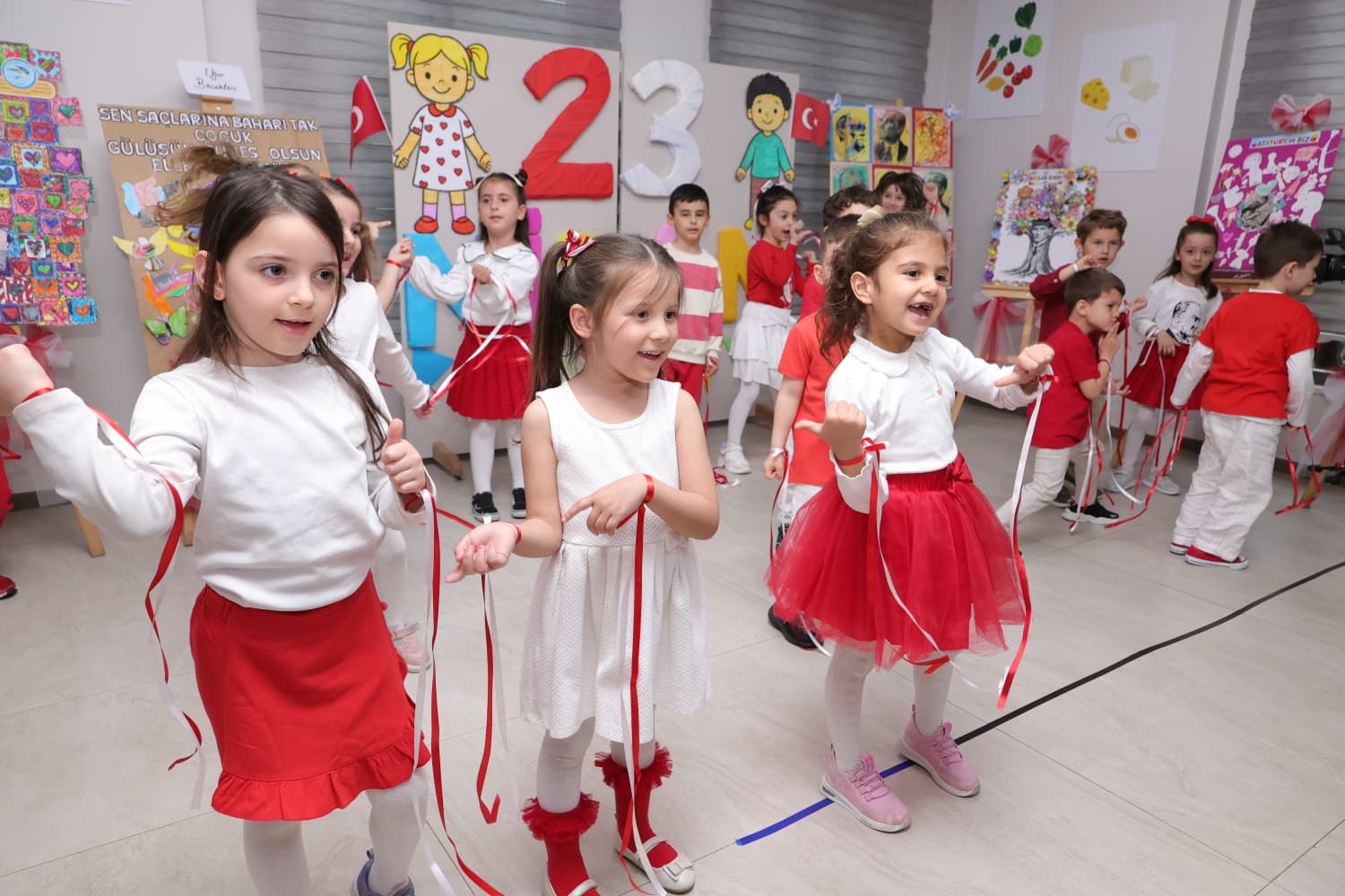 23 Nisan coşkusu kreşlerde zirveye çıktı 1 Bülten Medya -