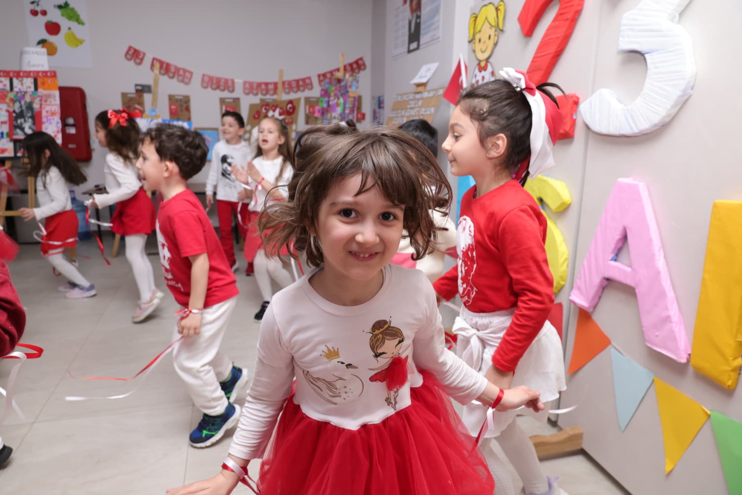 23 Nisan coşkusu kreşlerde zirveye çıktı 2 Bülten Medya -