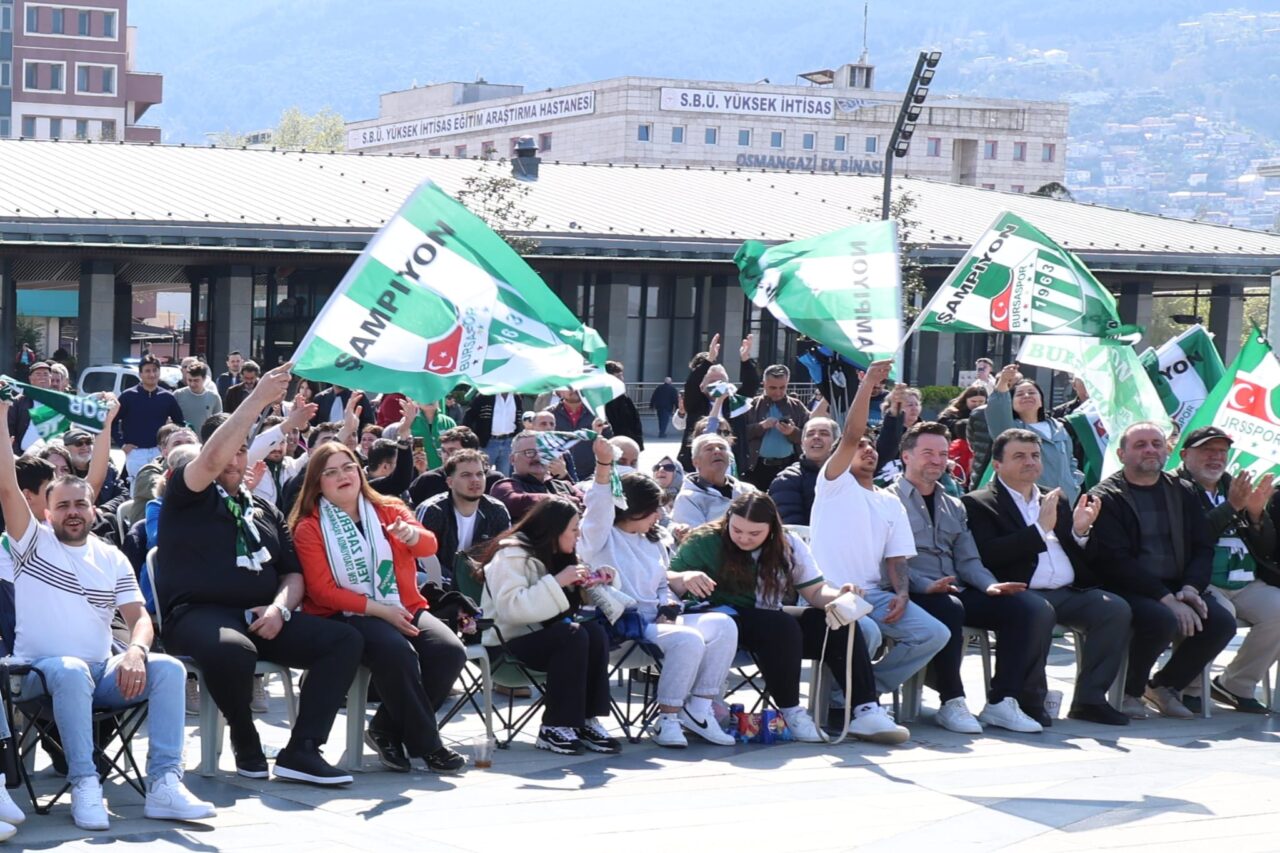 Meydan yeşil beyaza döndü… 1 Bülten Medya -
