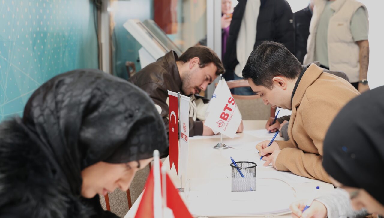Bu buluşmada onlarca kişi işe girdi 1 Bülten Medya -