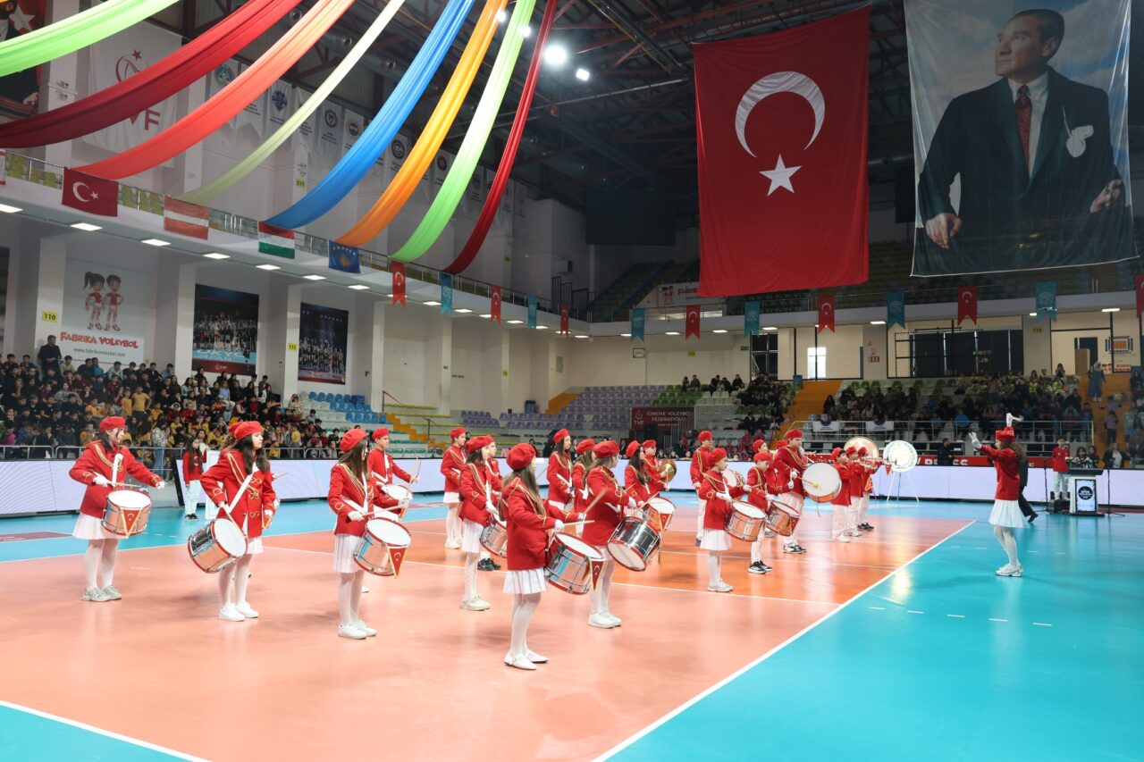 20 bin öğrenci sahada… spor şenliği başladı 4 Bülten Medya -