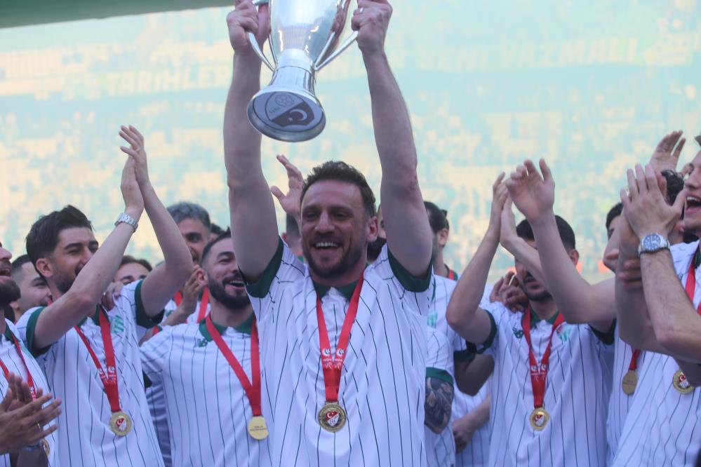 Kupa sahibini buldu... 3 Bülten Medya -