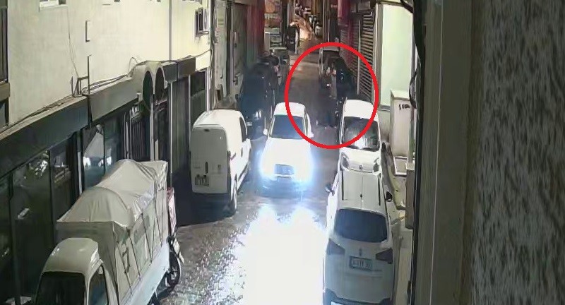 Sokak ortasında kurşun yağdı! 1 Bülten Medya -