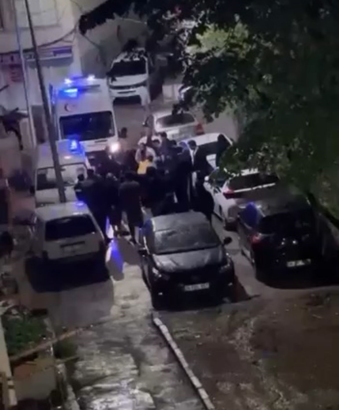 Sokak ortasında kurşun yağdı! 2 Bülten Medya -