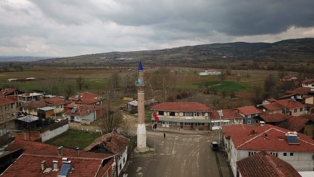 Köyde Sadece Minare Kaldı, Görenler Şaşkın! 2 Bülten Medya -
