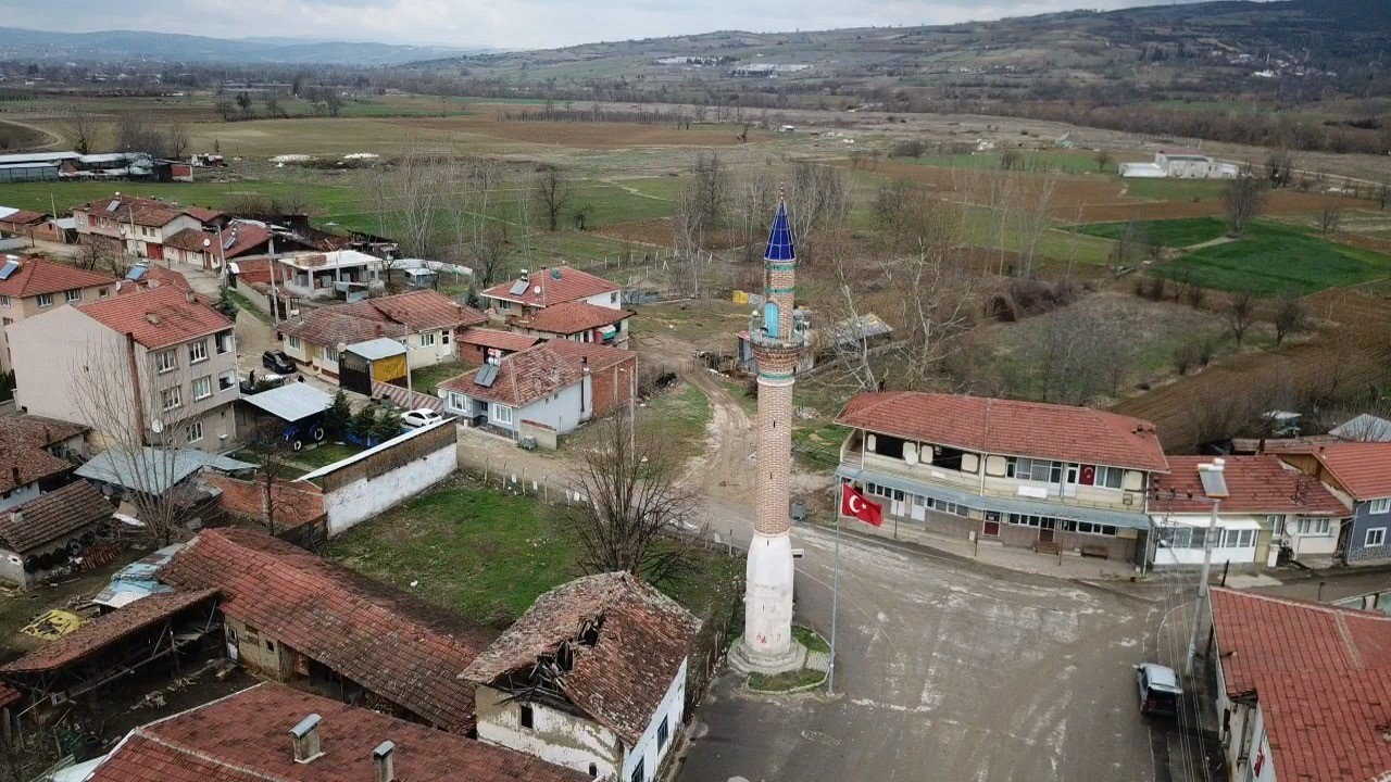 Köyde Sadece Minare Kaldı, Görenler Şaşkın! 1 Bülten Medya -