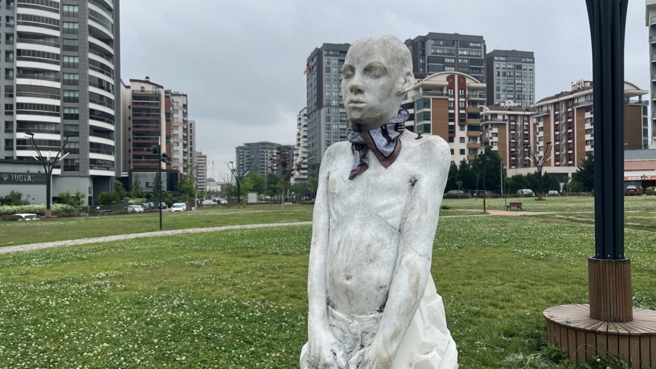 Parktaki heykel kararı tartışma yarattı 1 Bülten Medya -