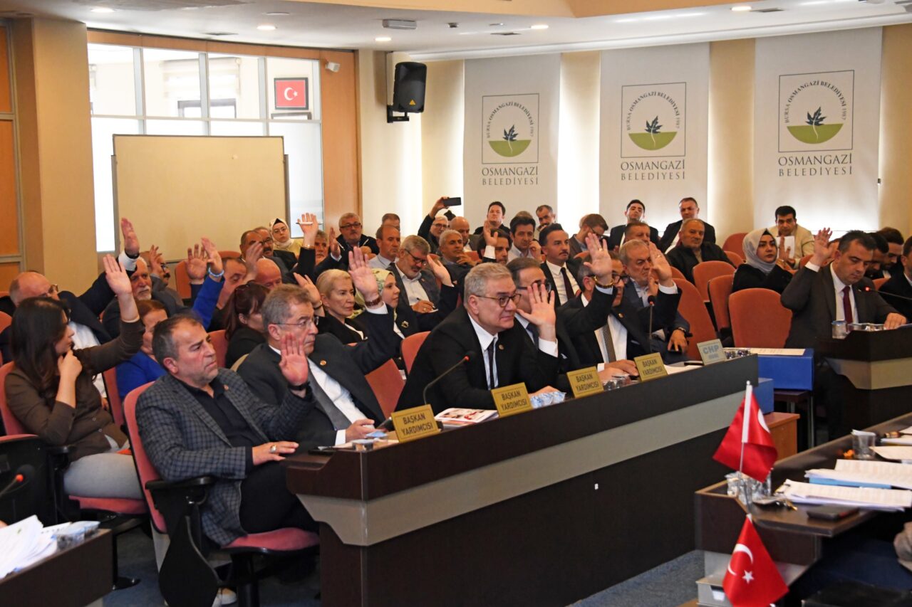 Mecliste tansiyon bir anda yükseldi! 1 Bülten Medya -