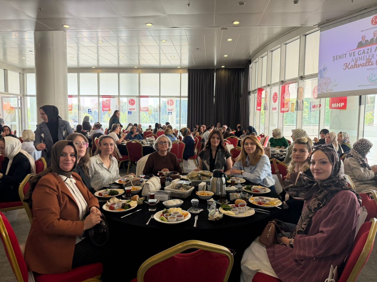 Anneler Günü’nde Duygulandıran Vefa Buluşması! 2 Bülten Medya -