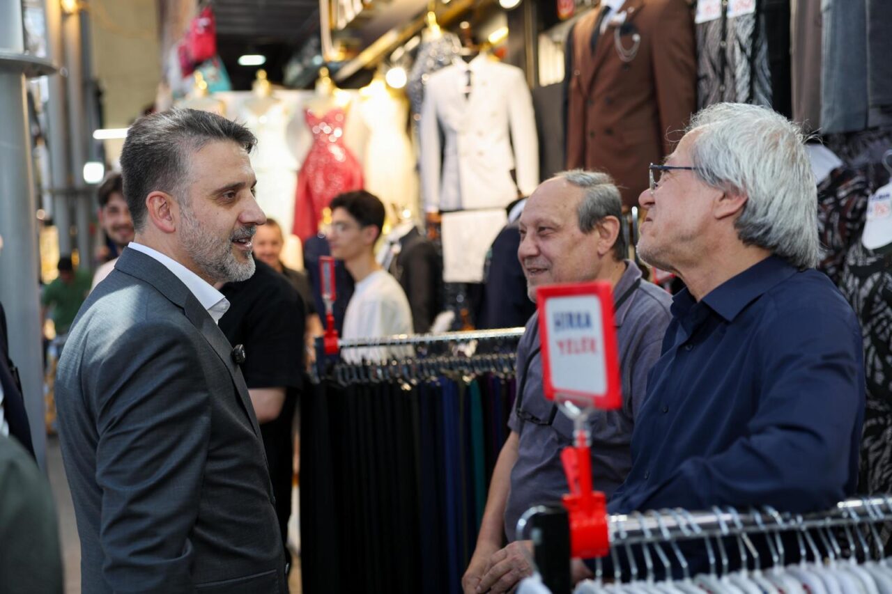 Şahin Biba’dan şehitlikte duygusal anlar 2 Bülten Medya -